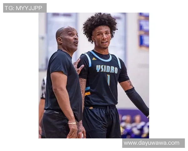 外号胖子的足球明星如何用实力打破偏见成就辉煌职业生涯